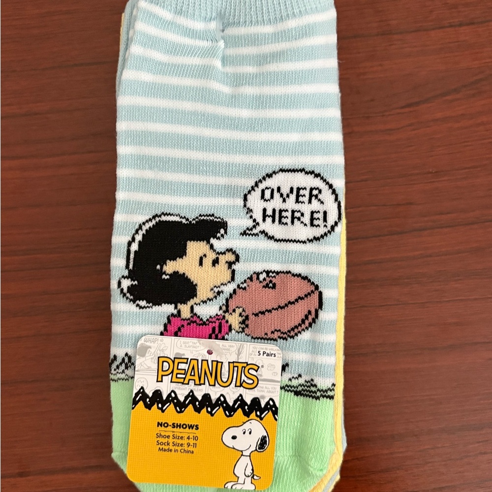 Peanuts Women’s Funny Quotes 5 Pairs Low Cut No Show Ankle Socks Mix and Match